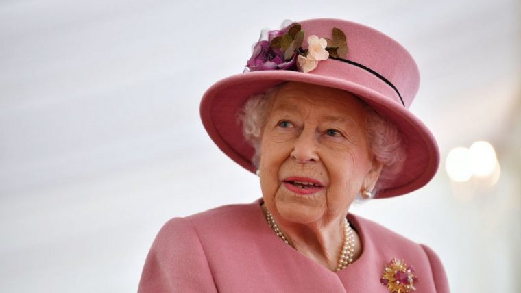 Alžběta II. – příběh britské královny
