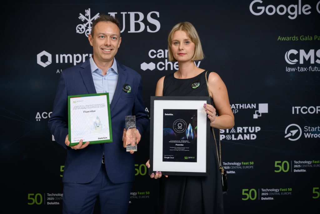Miłosz Ryniecki, założyciel i prezes Fluentbe, oraz Daria Domagała, ekspertka ds. metodologii we Fluentbe